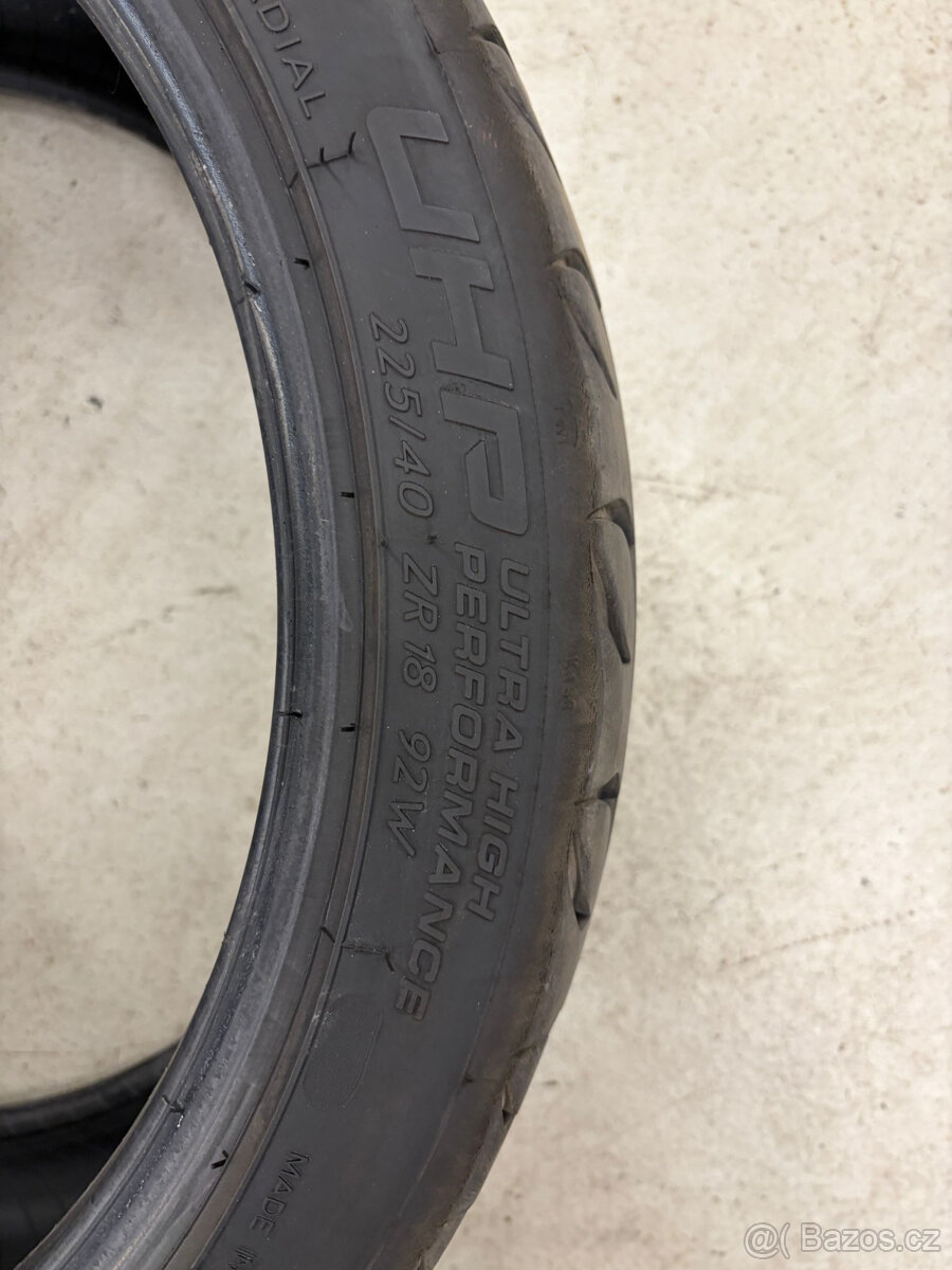 Letní pneu 225/40 ZR18 - 3