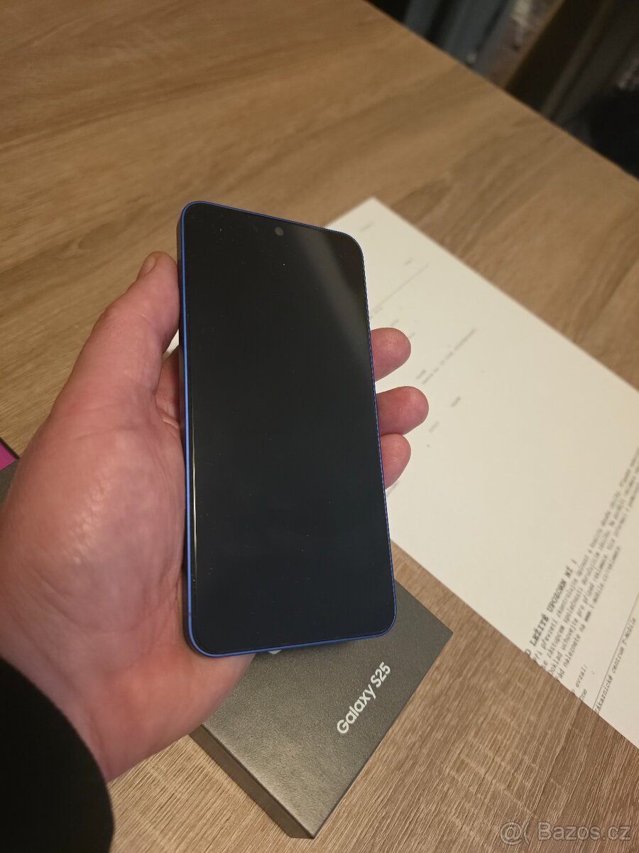 Samsung s25 256gb modrý - 3