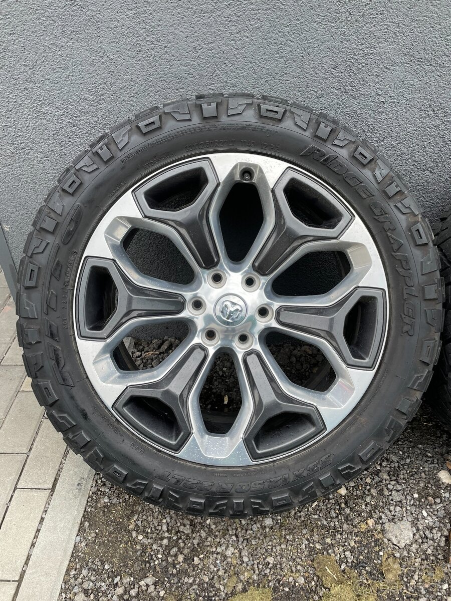Alu kola Dodge RAM Limited R22