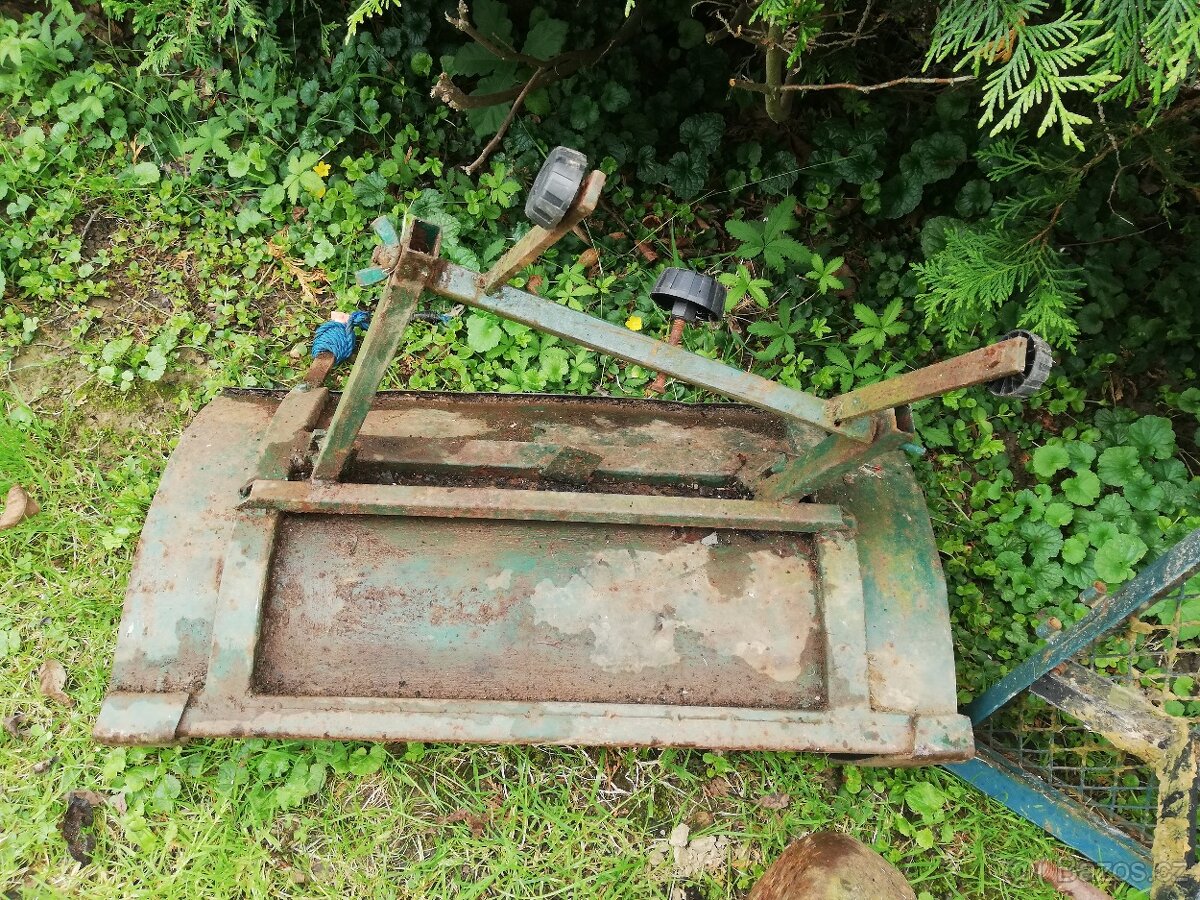 Radlice na sníh, konstrukce na vozíkza traktůrek - 3