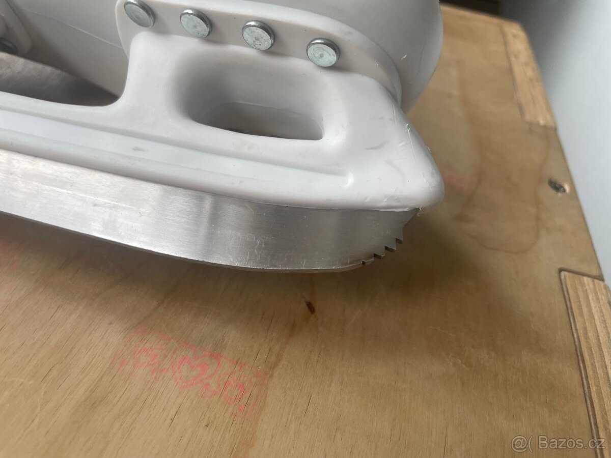 Prodám dětské dívčí brusle OXELO - Decathlon - 3