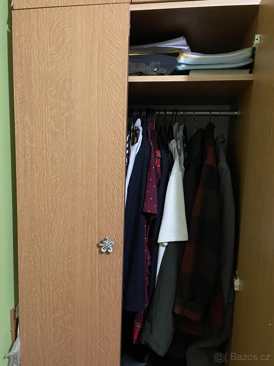 Šatní skříň - 3