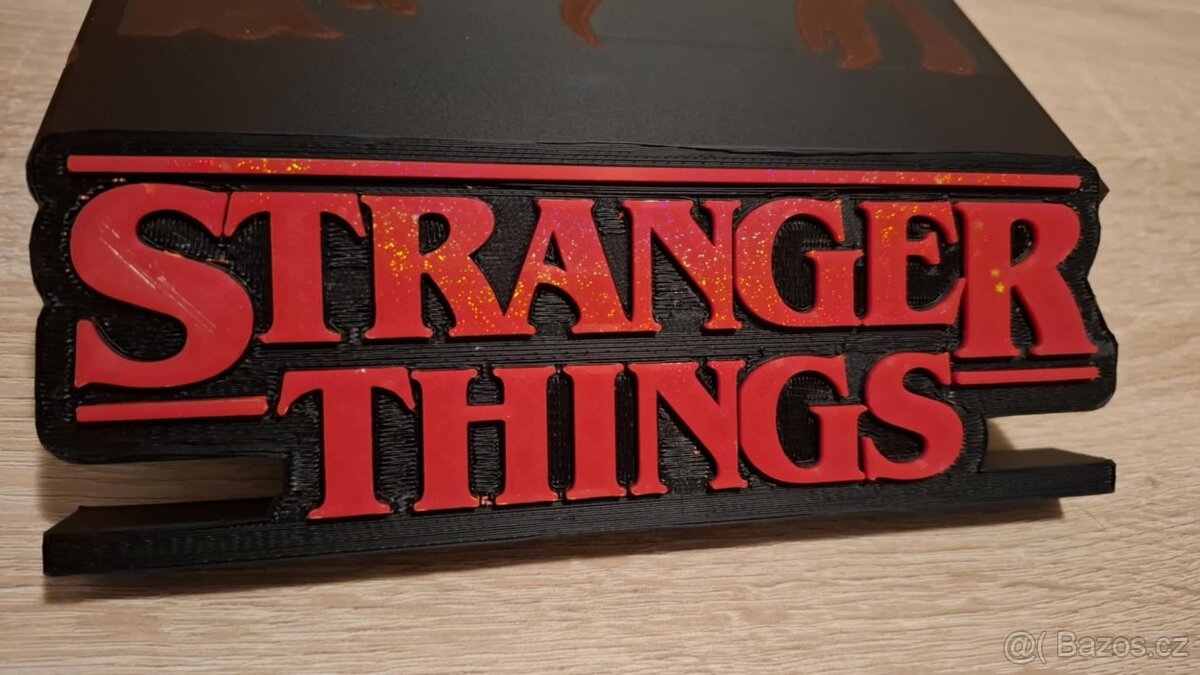 Stranger things vitrínka - 3