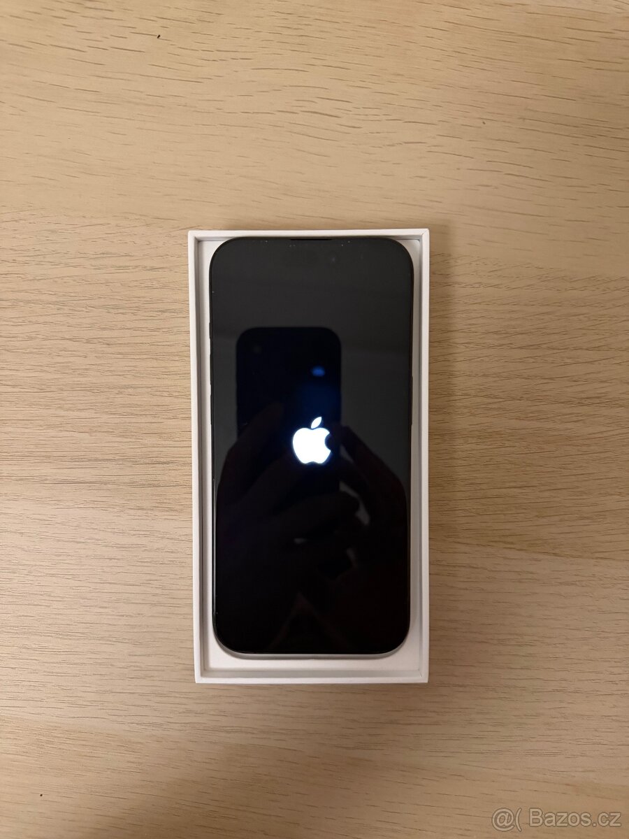iPhone 15 pro 256GB Black Titanium - 3