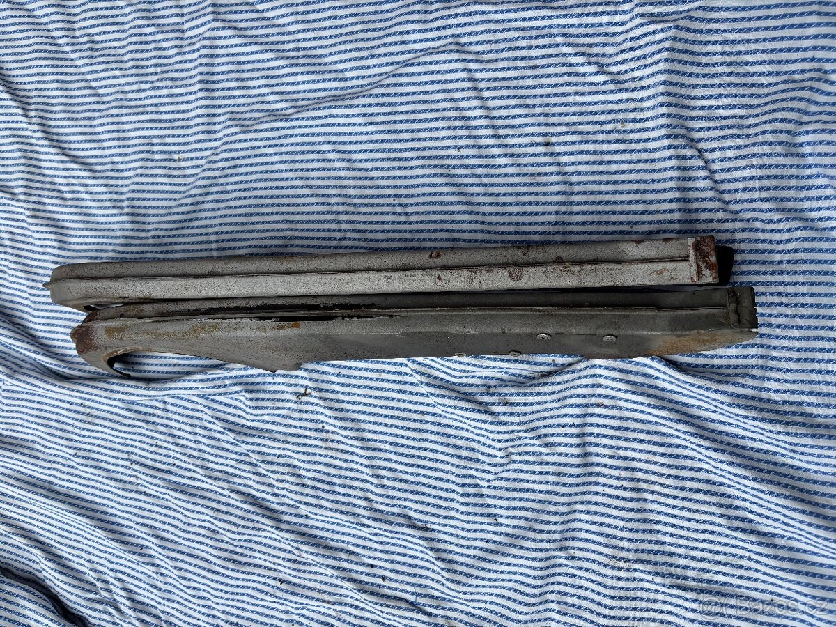 Kryt řetězu Jawa panelka. - 3