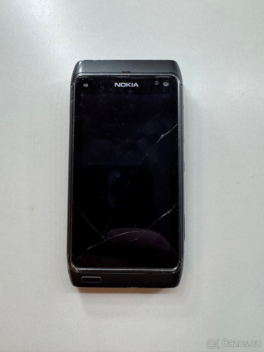 Nokia N8 - 3