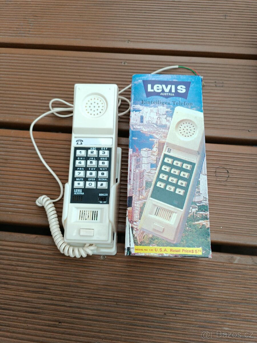 Dva telefony Levis - 3