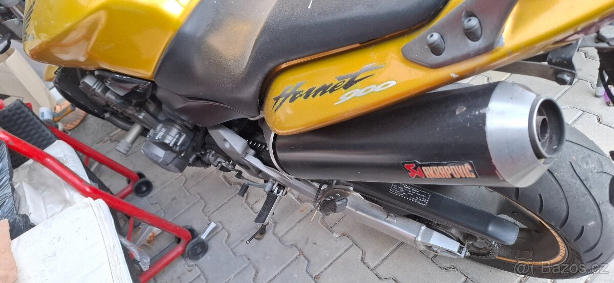 Honda Hornet 900 - 3