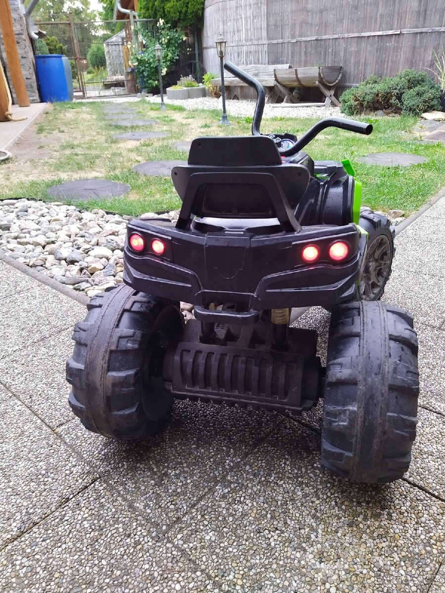 Dětská elektrická čtyřkolka - 3