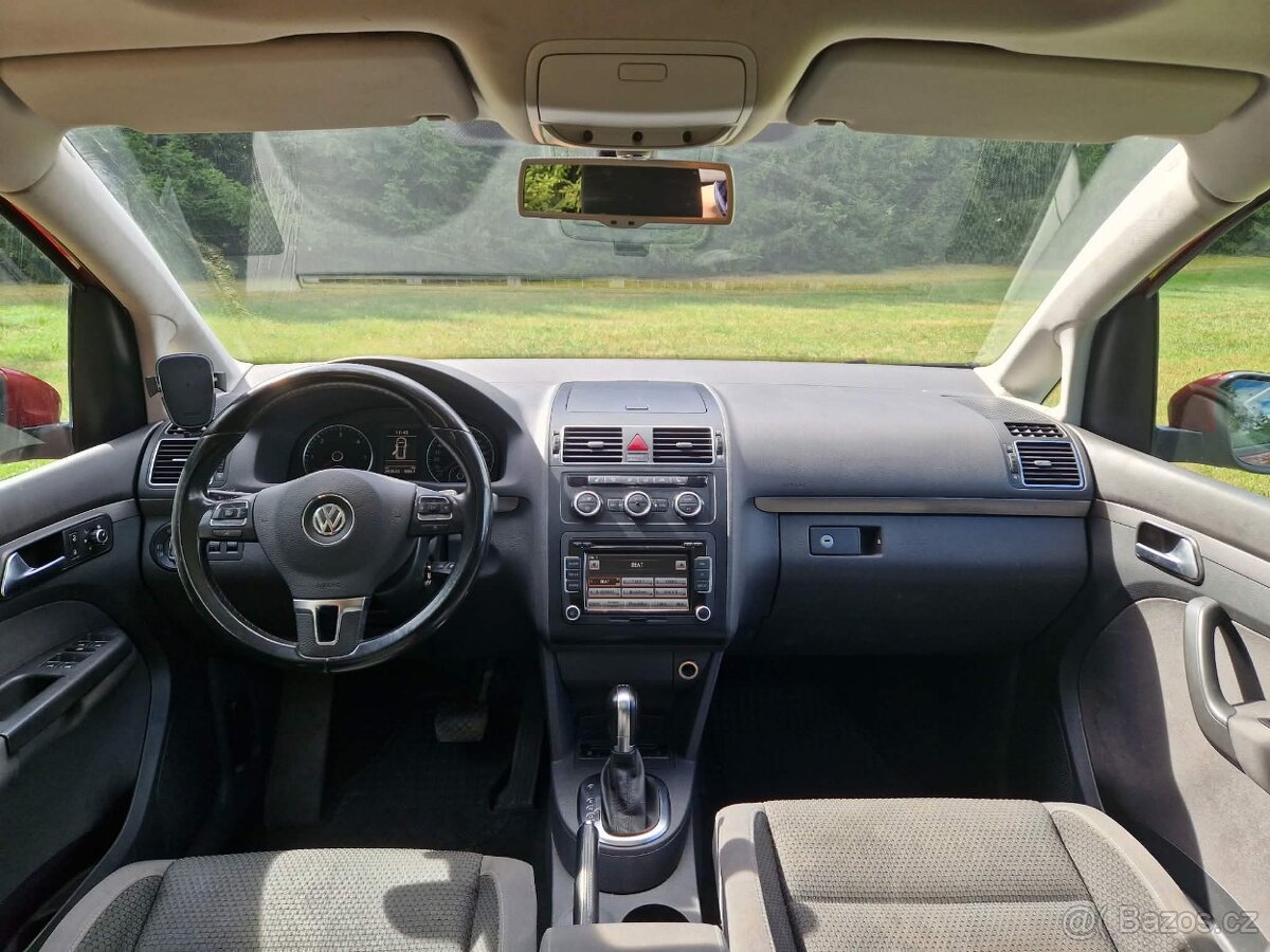 VW Touran 2.0 TDI - automat - 3