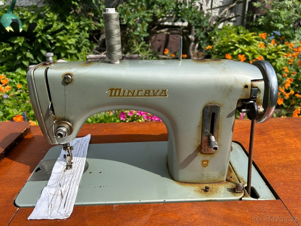 Šlapací šicí stroj Minerva - 3