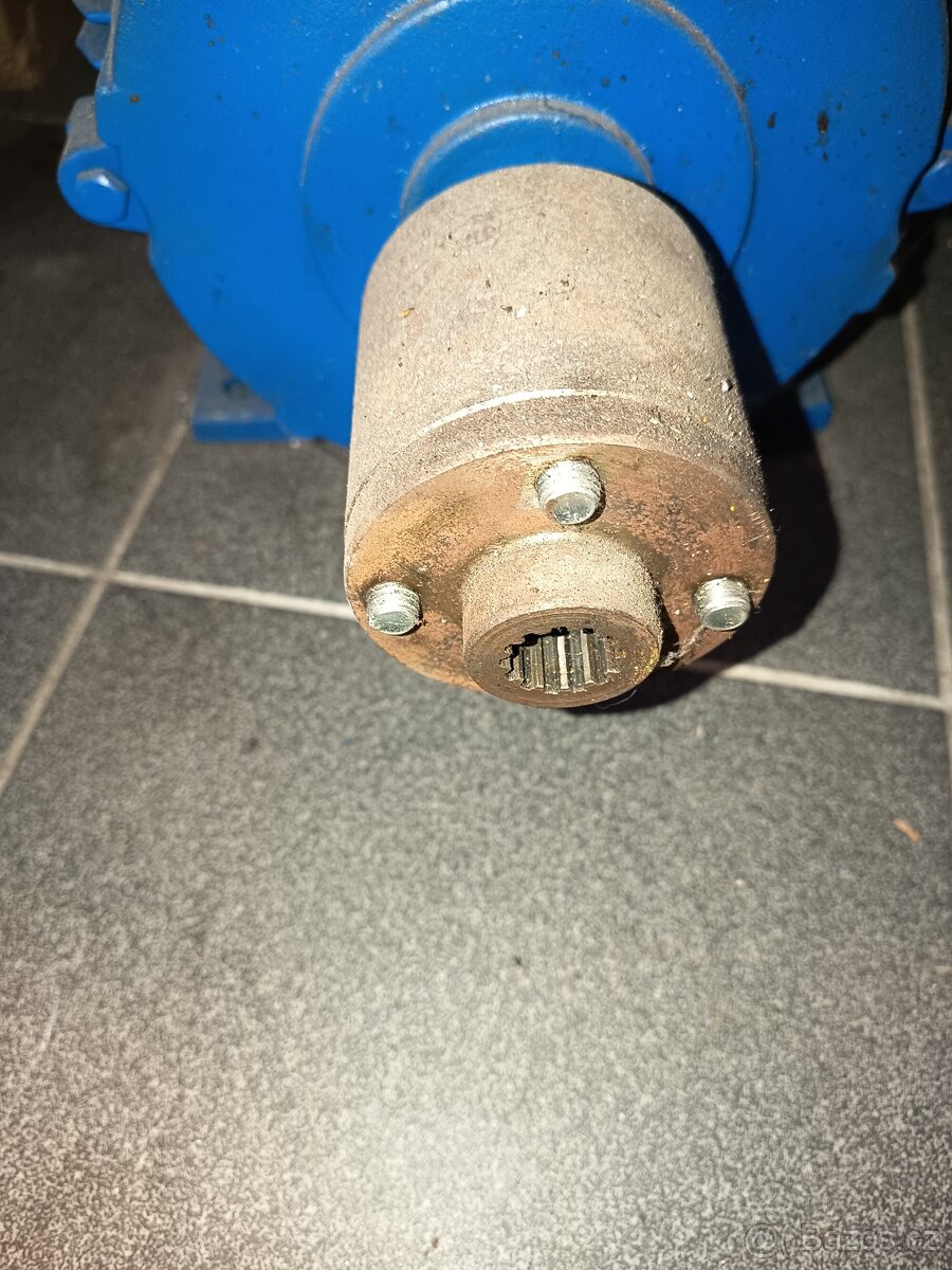 Prodám El. Motor s hydraulickým čerpadlem - 3
