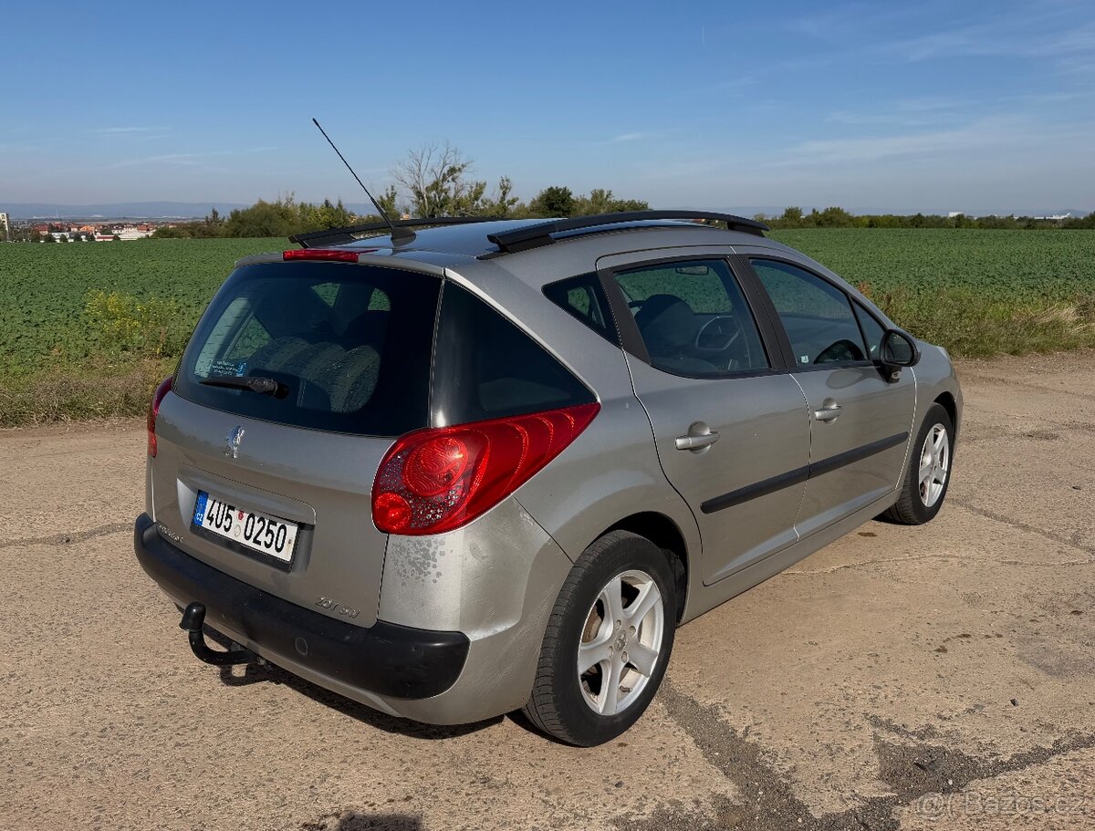Peugeot 207sw 1.4i - 3