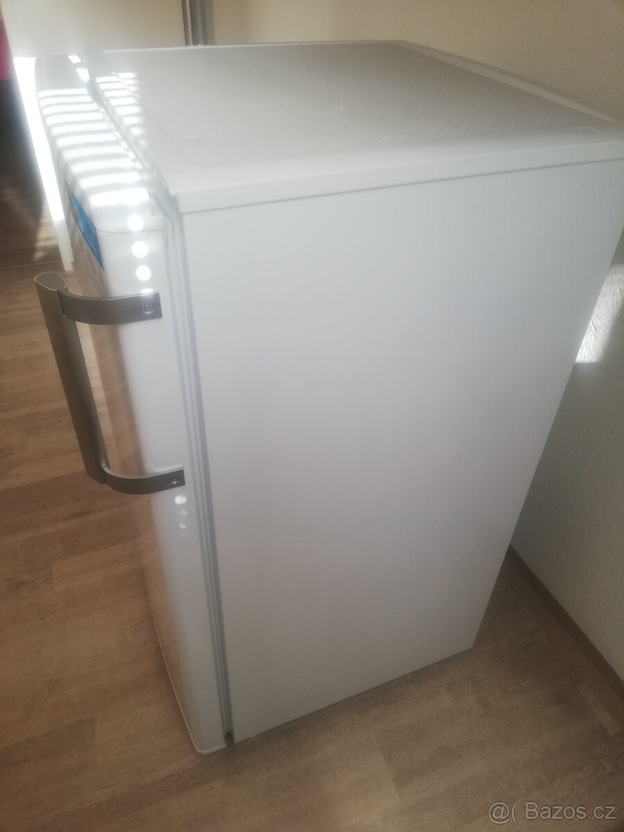 Chladnička/lednička s mrazákem CANDY, zánovní, udržováná, - 3