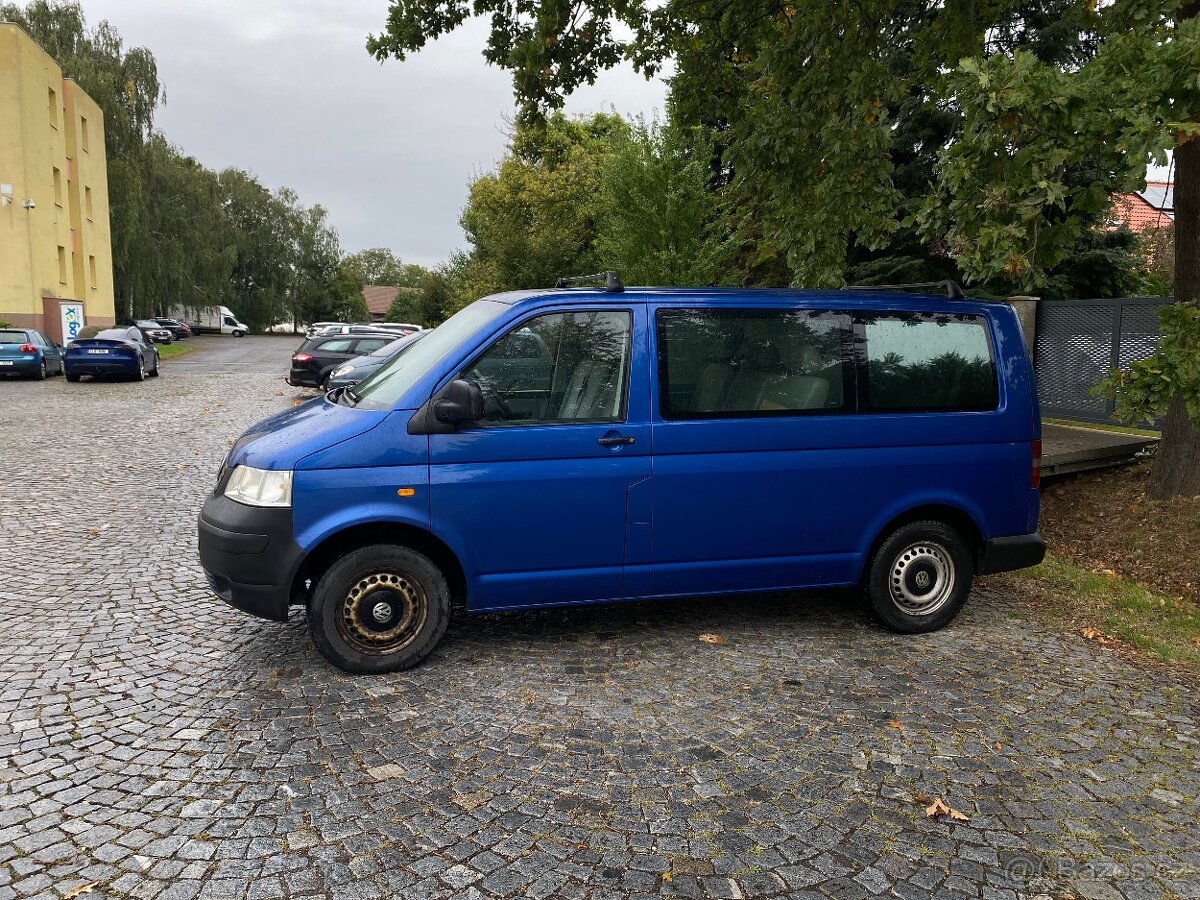 VW Transporter T5 Tdi 96Kw Rok výroby 2005 - 3
