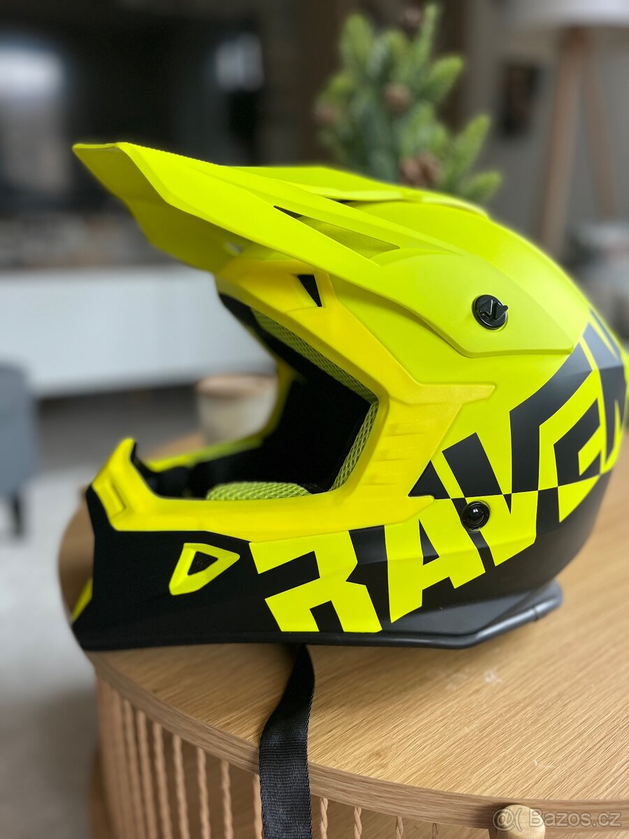 Motokrosová helma - 3