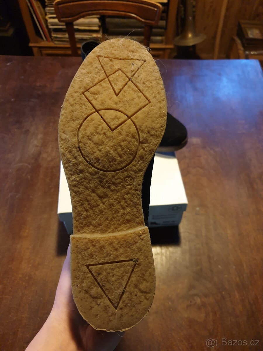 DÁMSKÉ KOTNÍKOVÉ BOTY vel.39 - 3