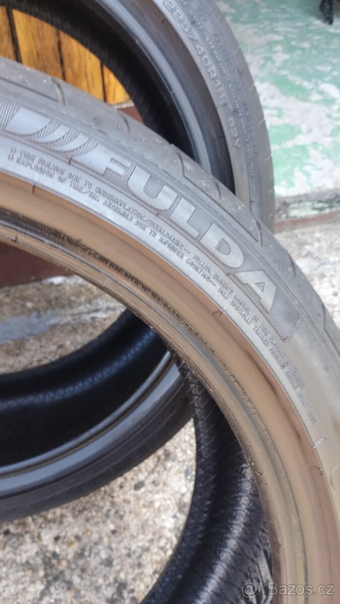 2ks letni pneu Fulda 225/40-18 vzorek okolo 4mm - 3