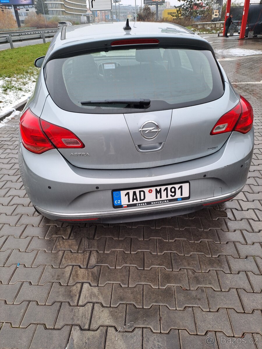 Opel Astra 1,4i turbo benzin - 3