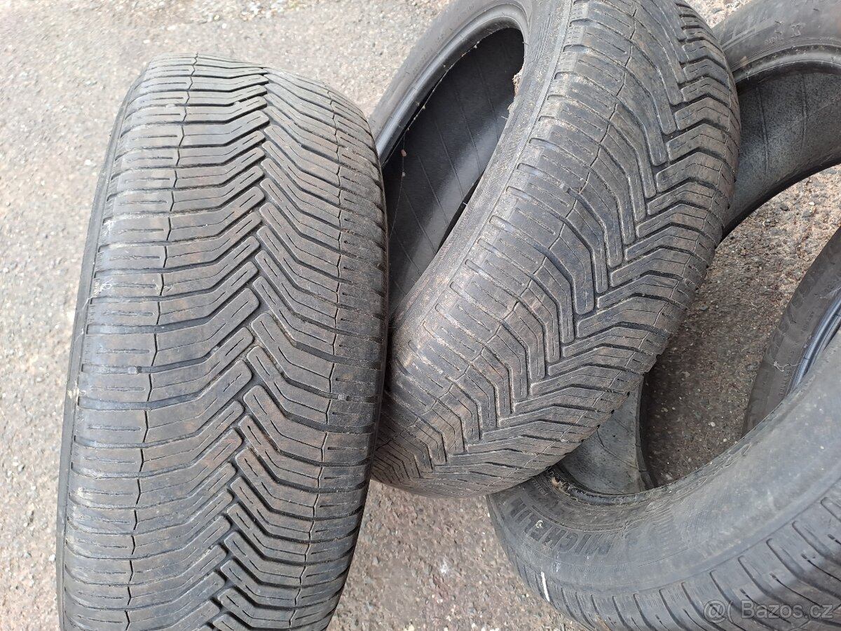 Pneu 225/55/18 Michelin CrossClimate - 3