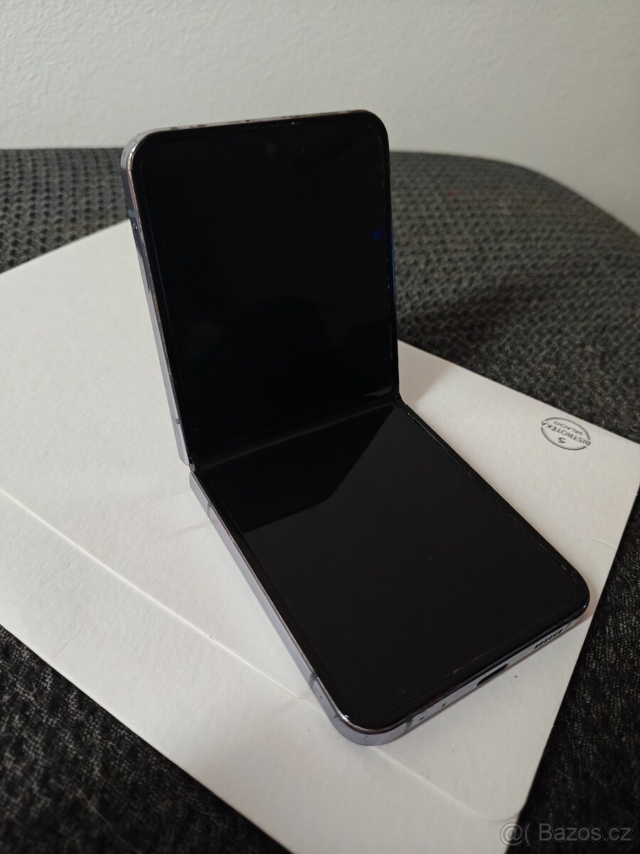 Samsung Z flip4 - 3
