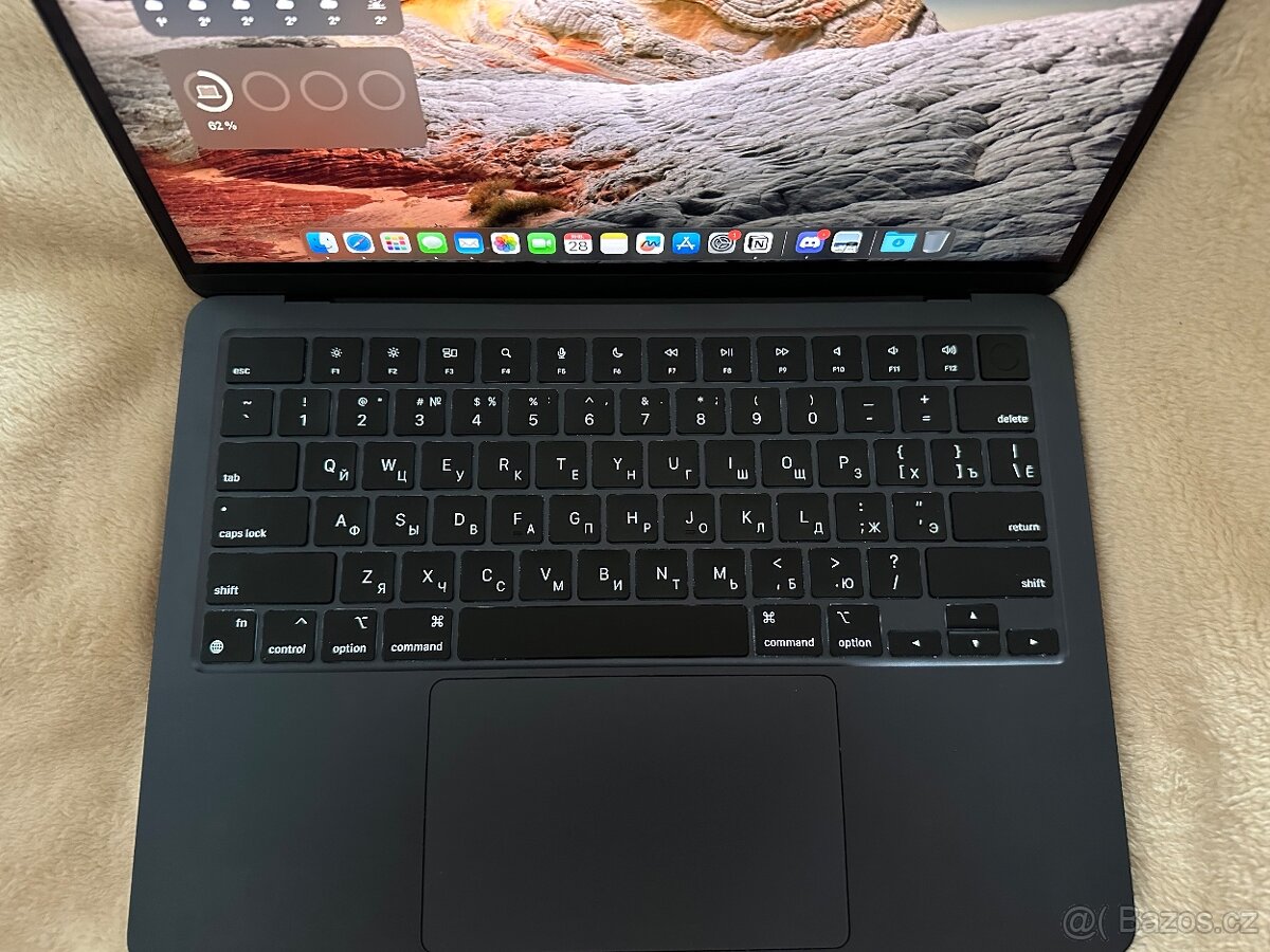 MacBook Air 13,6 2022 8gb/256 - 3