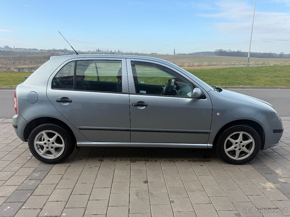 Volvo V70 2,5 Kombi STK 08/2027 - 3