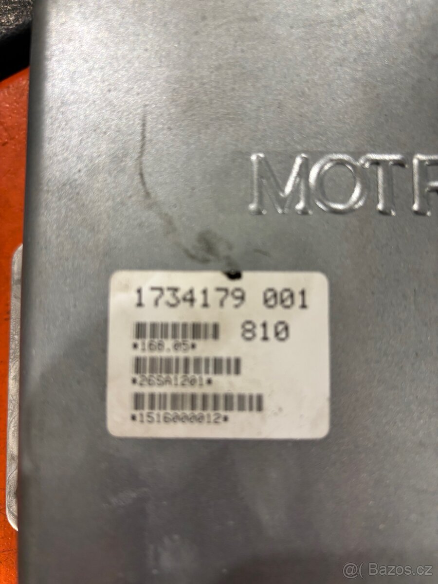 BMW E30 řídící jednotka - 3