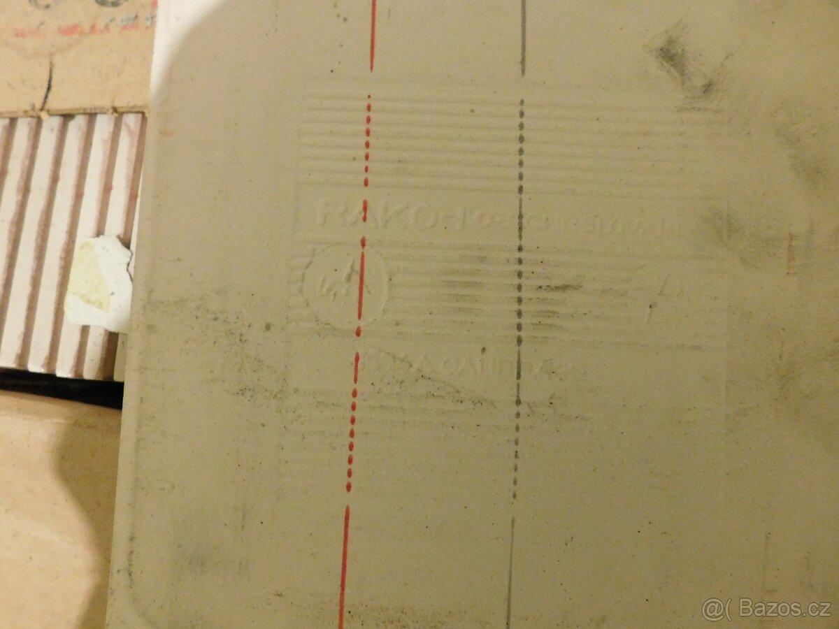 Obkladačky staré 15x15cm - 3