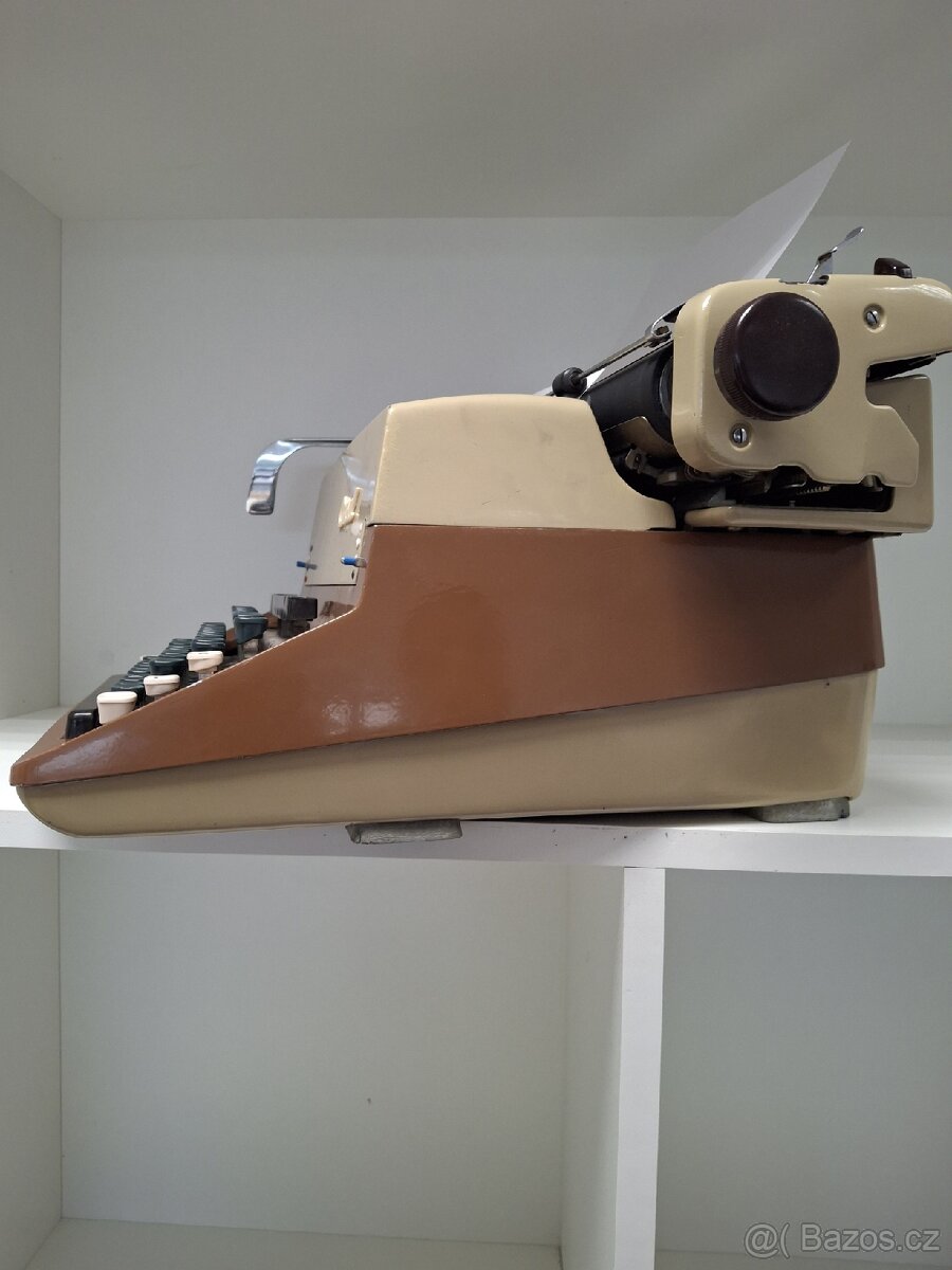 Consul psací stroj - 3