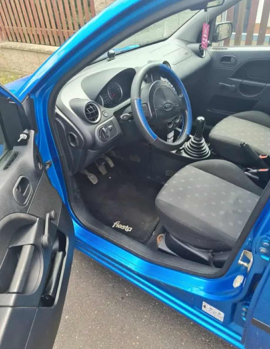 Ford fiesta 1.3 - 3
