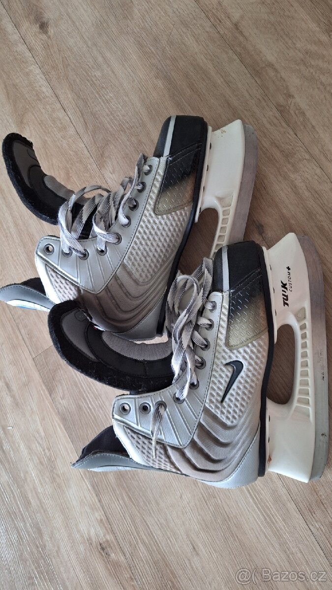 Brusle Nike vel. EU 40.5 - 3