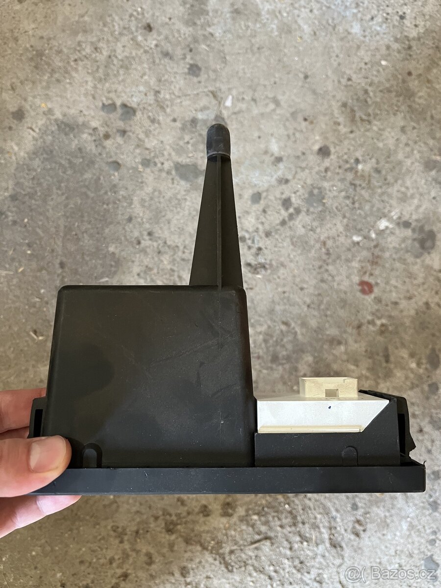 Mazda 323f BJ díly - 3