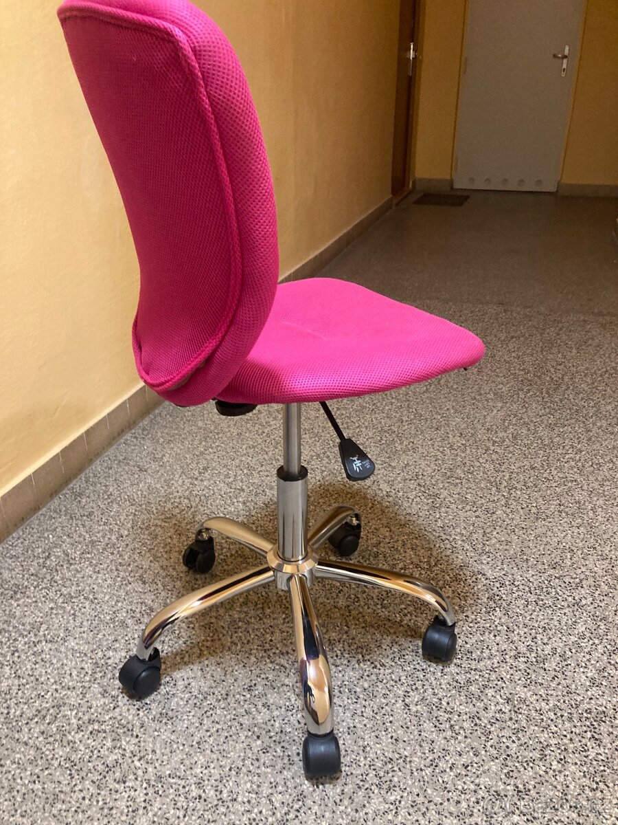 Ruzova detska zidle - 3