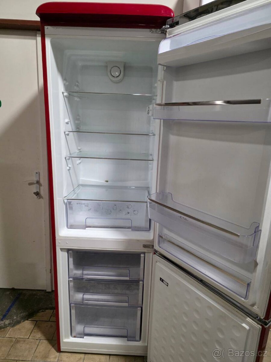 Lednička ETA – červená - 3