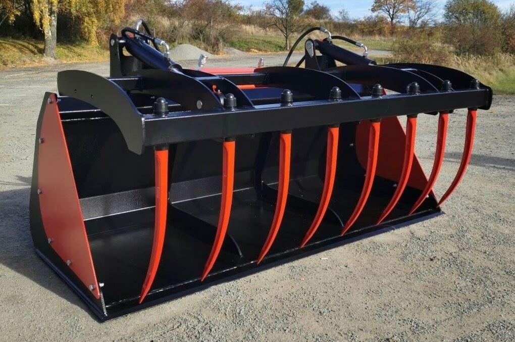 LOPATA S PŘIDRŽOVAČEM MASIVNÍ - 3