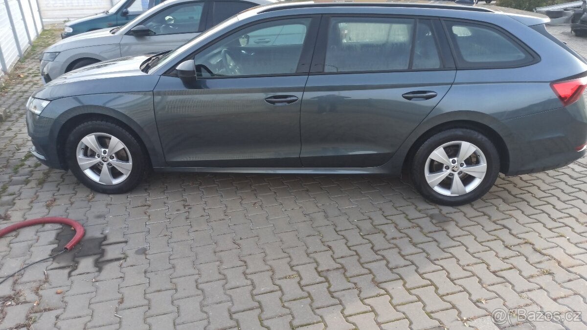 ŠKODA OCTAVIA 4 COMBI - 3