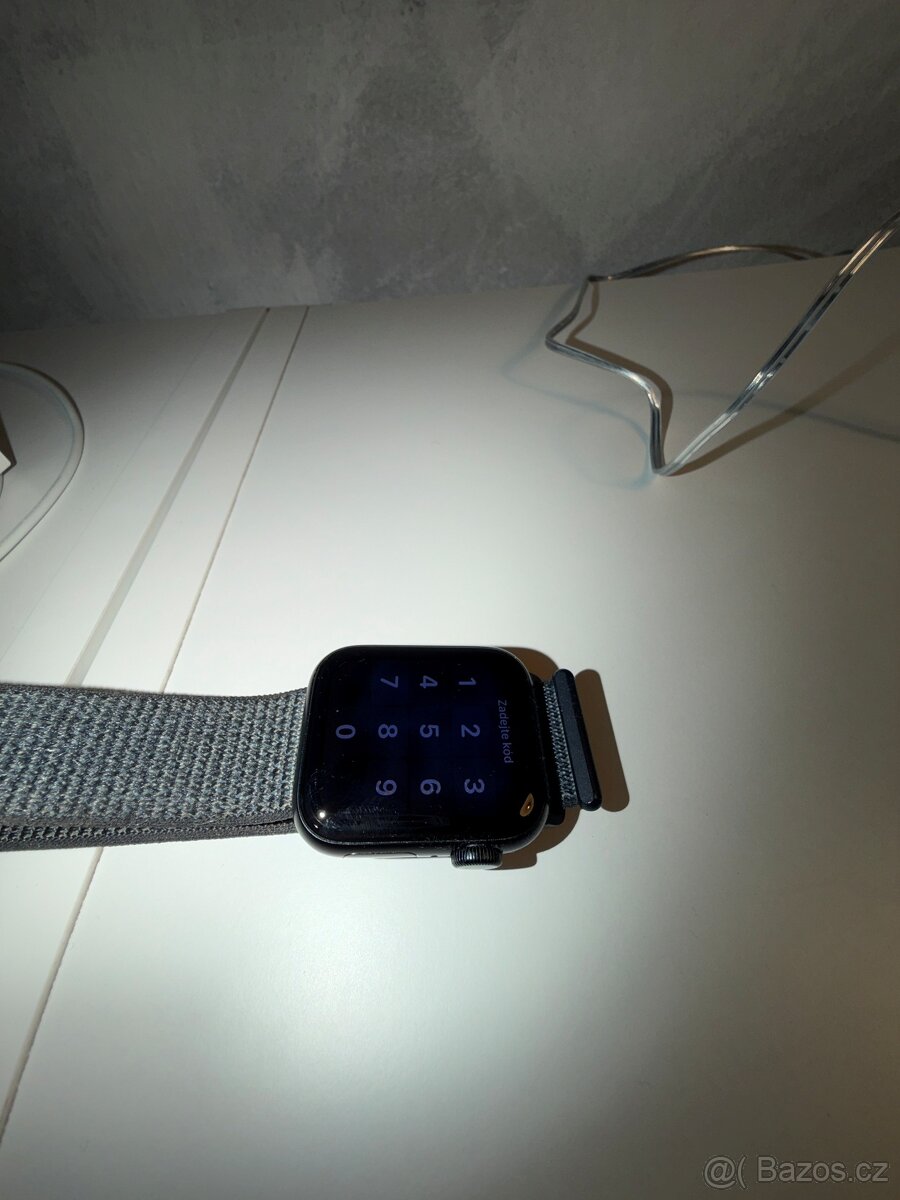 Apple Watch SE 2024 GPS 40mm - 3