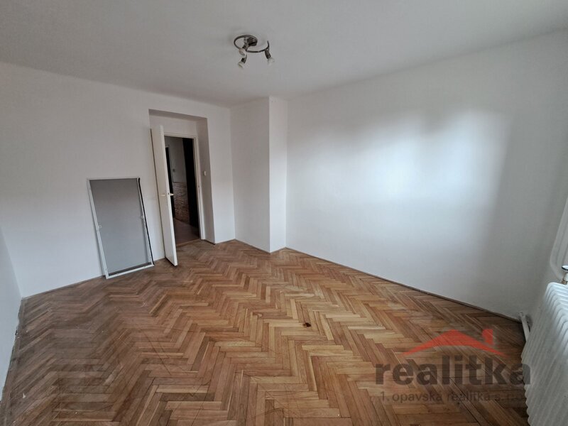 Prodej pěkného bytu 3+1, 69m2, s balkonem, Opava, ul. Polní - 3