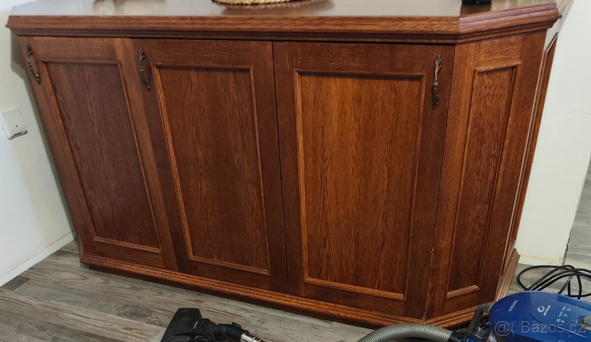 Presklena vitrína,stolík,komoda Masív Dub - 3