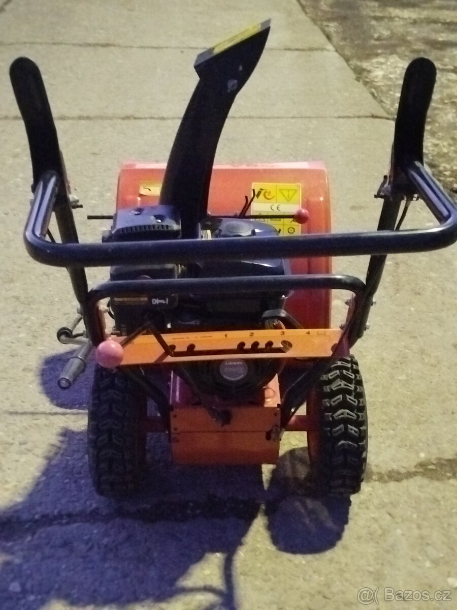 Sněžná fréza Vega 651 - 3