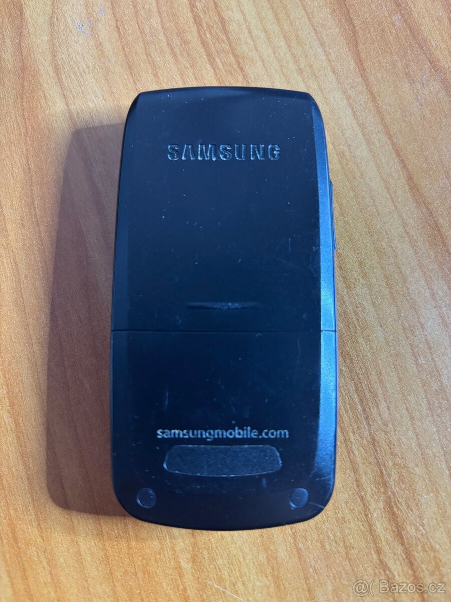 Samsung SGH-E250 - 3