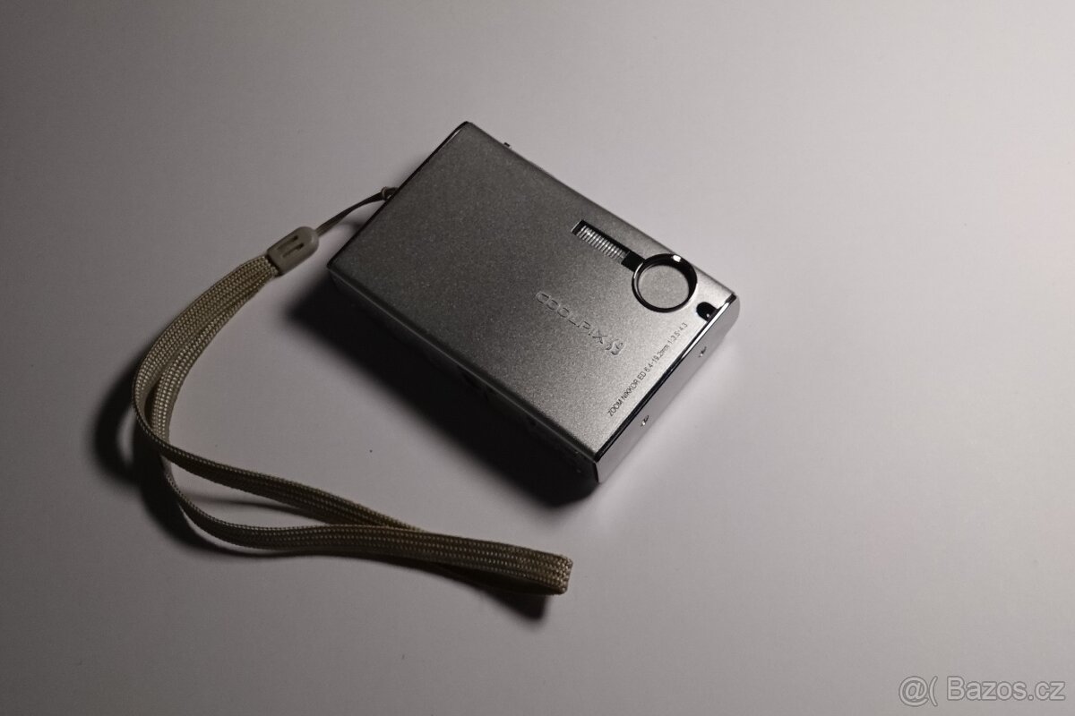 Nikon Coolpix S9 - 3