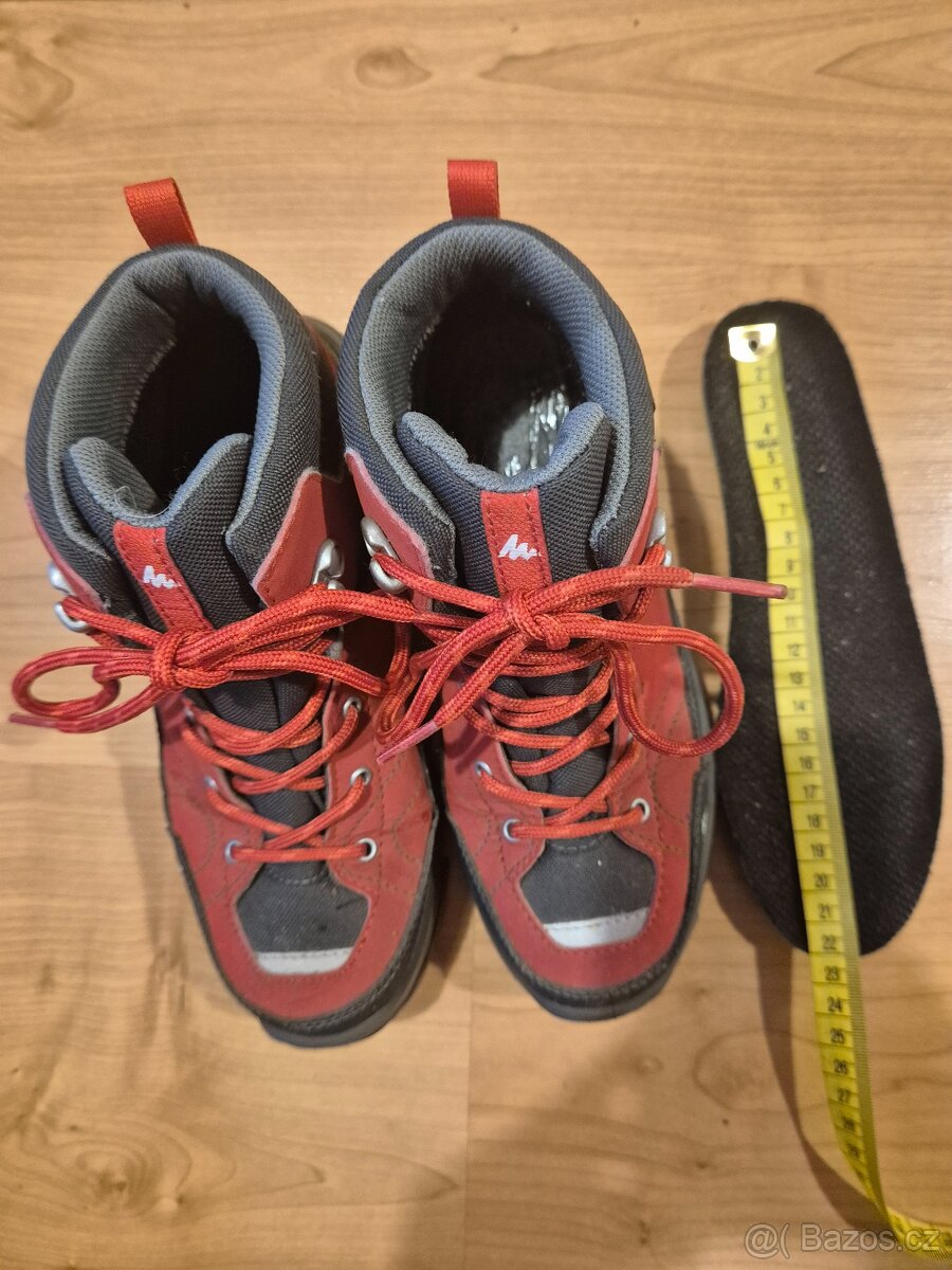 červené trekové outdoorové kotníkové boty v.35 quechua - 3