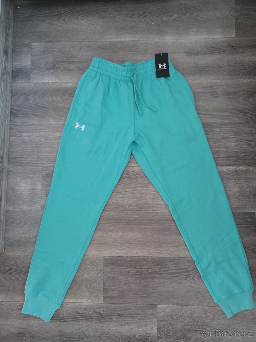 Nové tepláky Under Armour - 3