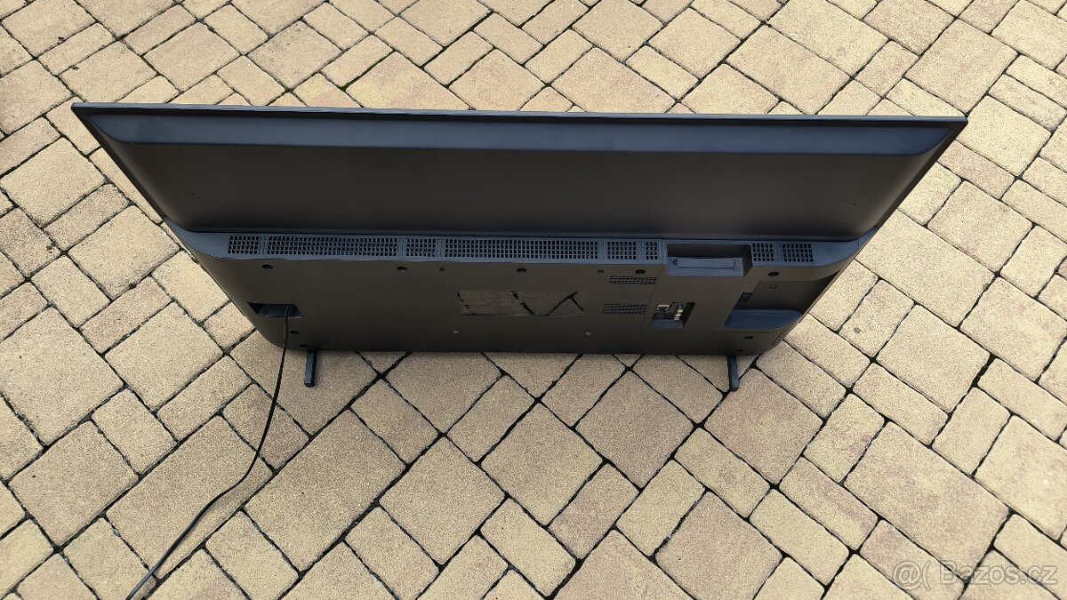 Panasonic JX800 Smart TV - 3