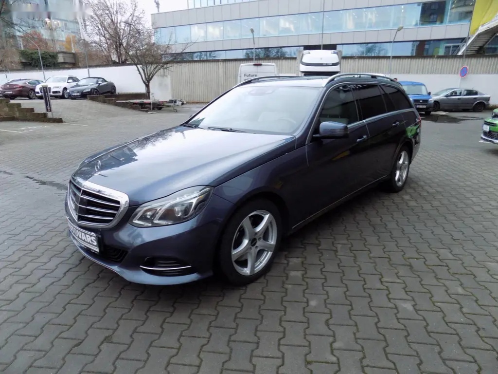 Mercedes-Benz Třídy E, E 250 CDI 4matic - 3