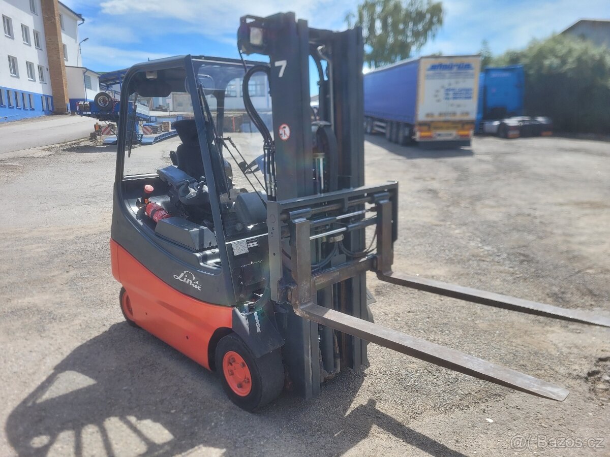 Půjčovna nůžkových plošin a vzv - 3