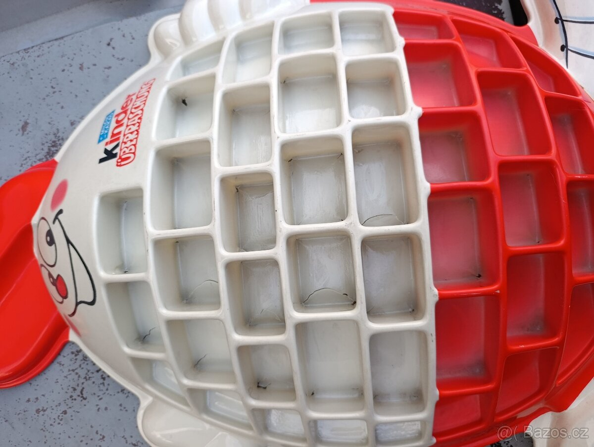 Kinder polička na hračky kinder vajíčko - 3