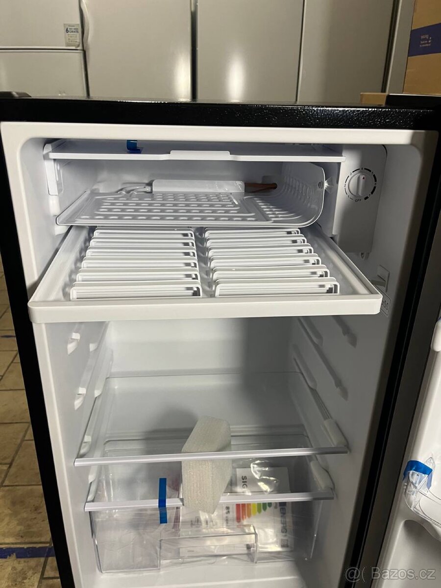 Malá lednička Siguro – černá, nová, 2 roky záruka - 3